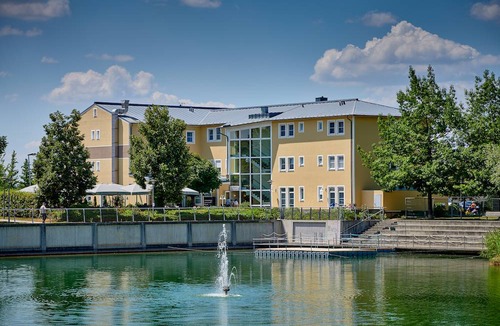 Neutraubling Resort | Private room ∙ 1 bedroom ∙ 2 guests