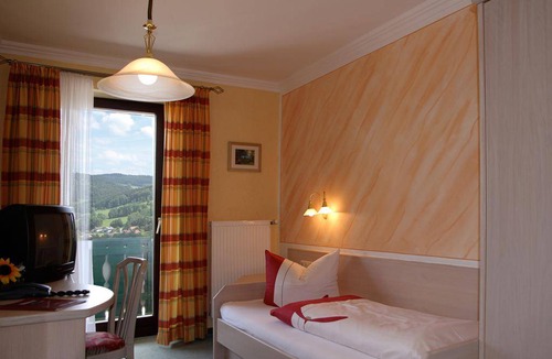 Maibrunn Resort | Private room ∙ 1 guest