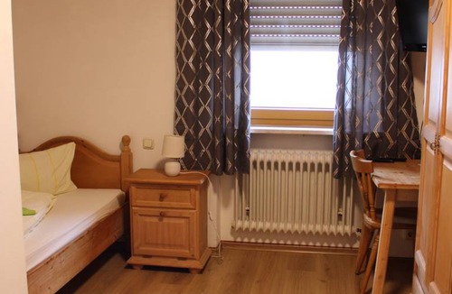Traunreut Resort | Private room ∙ 1 guest
