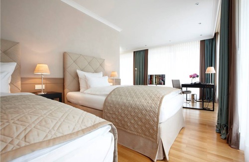 Bad Aibling Resort | Private room ∙ 3 guests