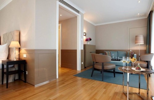 Bad Aibling Resort | Private room ∙ 3 guests