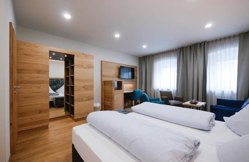 Haus im Wald Resort | Private room ∙ 3 guests