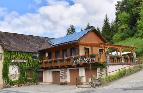 Etzelwang Resort | Private room ∙ 3 guests