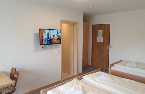 Hofkirchen Resort | Private room ∙ 3 guests