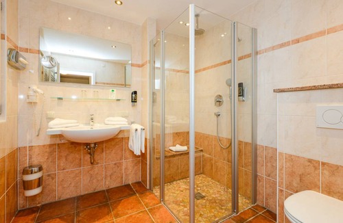 Oberschonau Resort | Private room ∙ 4 guests