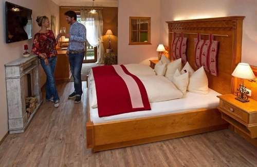 Vohenstrauss Resort | Private room ∙ 2 guests
