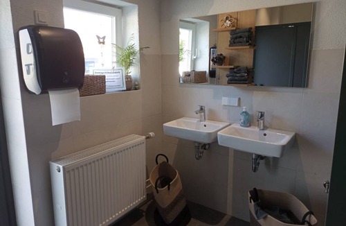 Kirchenlamitz Resort | Private room ∙ 1 bedroom ∙ 2 guests