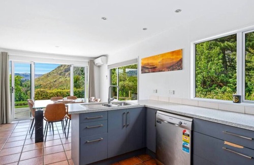 Arthur's Point House | Queenstown home at the foot of Coronet Peak