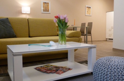 Mogeldorf Apartment | Quiet and spacious 2-room apartment with good transport links