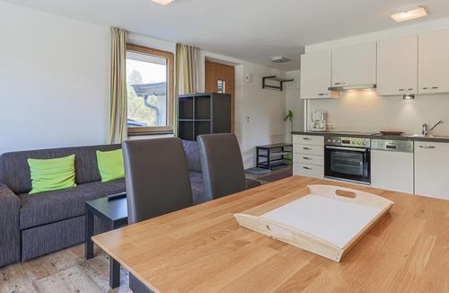 Sankt Johann in Tirol Apartment | Quiet apartment with a terrace