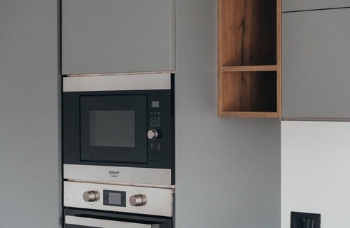 Spera Apartment | Quiet apartment surrounded by greenery, with views of the valley and sunset