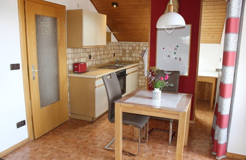 Beilngries Apartment | Quiet apartment (60sqm) with furnished balcony