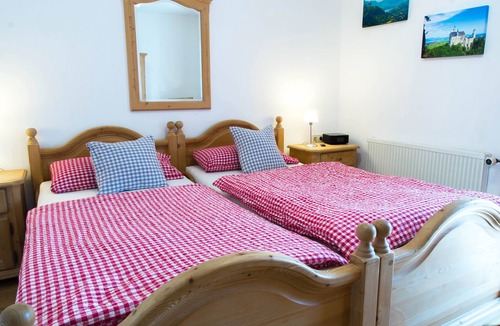 Fuessen Apartment | Quiet apartments with terrace and garden, royal card, babies welcome!