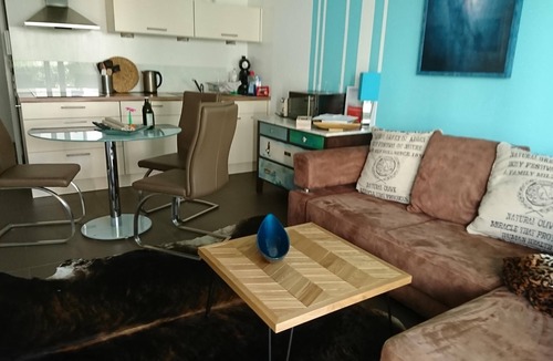 Aschach Apartment | Quiet, central New Apartment with Charm on the Ah with underground space