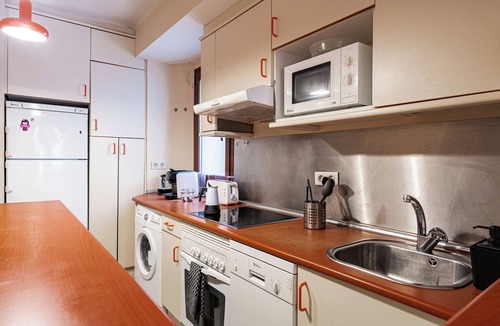 Prosperidad Apartment | Quiet, centrally located, and bright