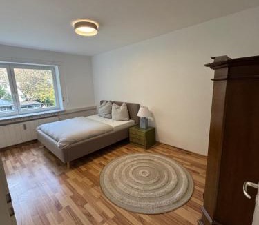 Neuhausen - Nymphenburg Apartment | Quiet Family Apartment - 10 min to Center & Oktoberfest - Free Parking - Balcony - near Nymphenburg Palace & Botanical garden