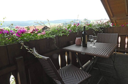 Bad Birnbach Apartment | Quiet location facing the garden to relax