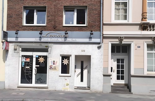 Hardterbroich-Pesch Apartment | Quiet Room with Private WC in Mönchengladbach