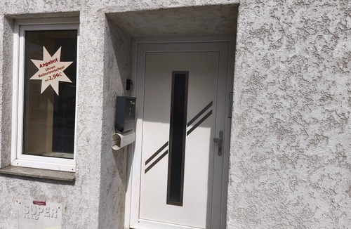 Hardterbroich-Pesch Apartment | Quiet Room with Private WC in Mönchengladbach