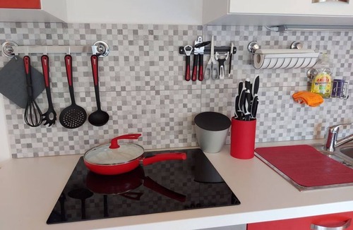 Leubnitz-Neuostra Apartment | Quiet, spacious, easily accessible, close to downtown, free parking right next door