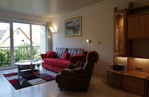 Leubnitz-Neuostra Apartment | Quiet, spacious, easily accessible, close to downtown, free parking right next door