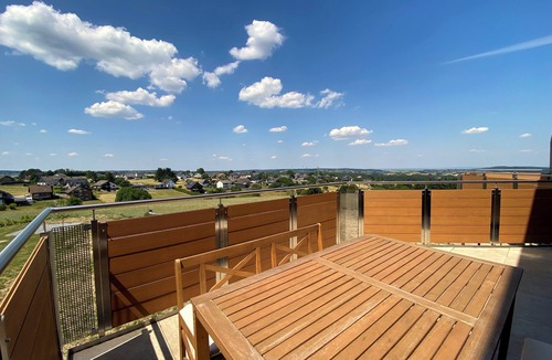 Schmidt Apartment | Quiet vacation apartment by the pond Pet-friendly in Schmidt