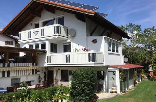 Freidorf Apartment | Quiet vacation apartment according to Chinese Feng-Shui teachings with water bed