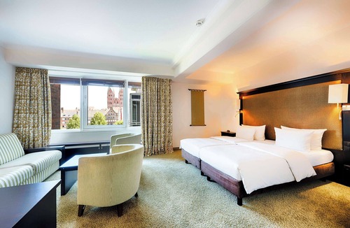Lubeck City Centre Hotel | Radisson Blu Senator Hotel