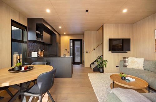 Frankton House | Raua Luxury Queenstown Villa