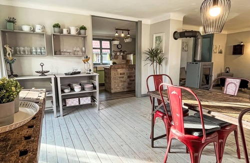 Bannemin House | Reetgedecktes Ferienhaus Seelchen by Interhome