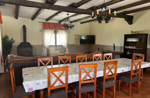 Cuevas de San Marcos House | Relax y piscina privada para familias