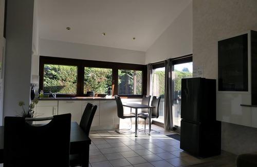 Haddorfer Seen House | "Relaxed time out at Ferienhaus Haselbusch: your home by the lake!"