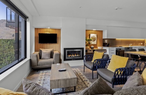 Arthur's Point Apartment | Residence Du Parc - Apt 6b at the base of Coronet Peak
