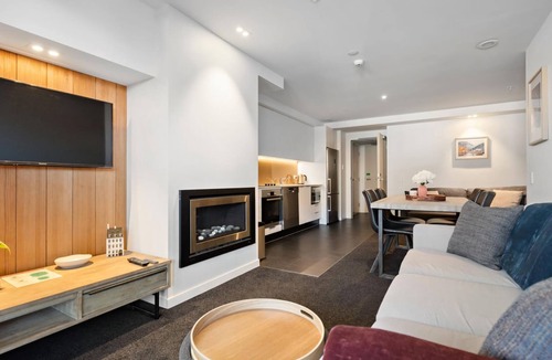 Arthur's Point Apartment | Residence Du Parc - Apt 5 at the base of Coronet Peak
