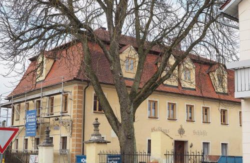 Funfstetten Apartment | Residieren in der Beletage des Schlößle