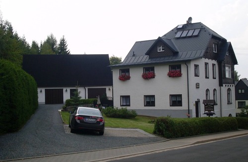 Barenfels Apartment | Rest and relaxation in a charming nature in every season!