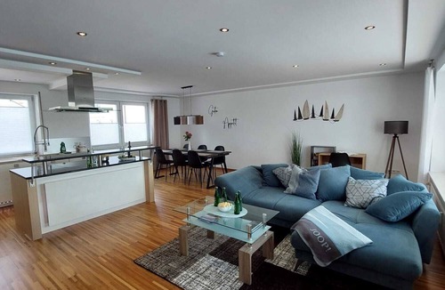 Grossmehring Apartment | "Rest po(o)l"