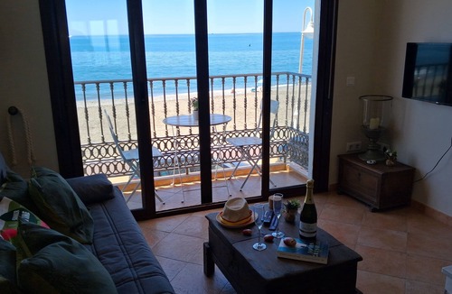 Algarrobo House | Retiro de Playa beachfront stay, direct beach access, near amenities