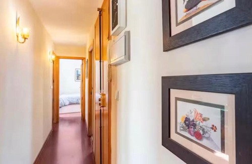 Ibiza House | Retiro Rooms Madrid Cerca del Parque Retiro y Movistar Arena