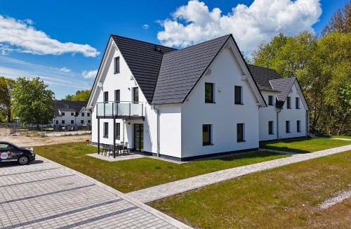 Lobbe Apartment | Rex Rugia FeWo15-7 mit Schwimmbad und Saunanutzung im AHOI-Erlebnisbad Sellin