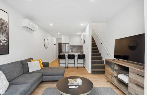 Arthur's Point Villa | Ride Recover & Rest | Arthurs Point Stay Near Ski & Hot Pools