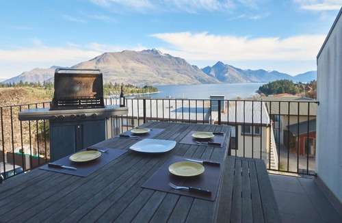 Queenstown Apartment | Ridge View Apartment - Queenstown Apartment