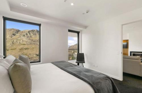 Arthur's Point Apartment | Rihir Apartment at the base of Coronet Peak