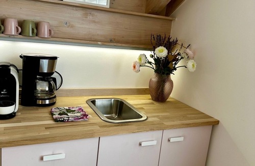 Greifenberg Apartment | Romantic, modern holiday apartment - 10 minutes from the Ammersee beach - in a quiet area