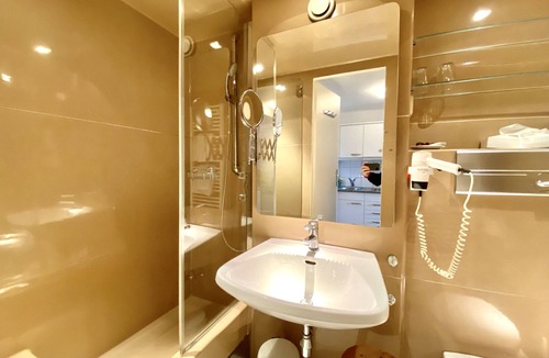 Telfes im Stubai Apartment | Romantic studio with garden, SWIMMING POOL, mountain railways for free