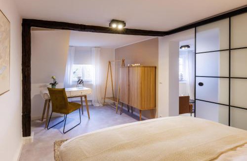 Bayreuth Apartment | Romantik pur! Whirlpool! 2 Schlafzimmer! Klimatisiert! Gassenviertel - Fußgängerzone!