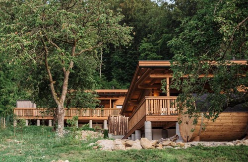 Vorra Apartment | Romantikchalet Bärenhöhle mit eigenen Wellnessbereich, Komfort und viel Ruhe