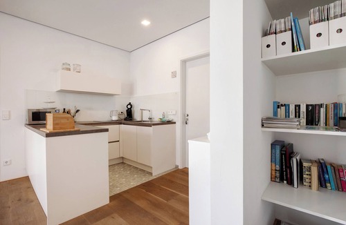 Voehringen Apartment | Room '1' with Shared Terrace and Wi-Fi