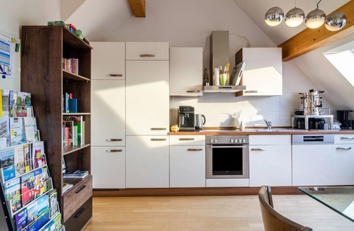 Reichenau Apartment | Room 3 with Shared Garden and Wi-Fi