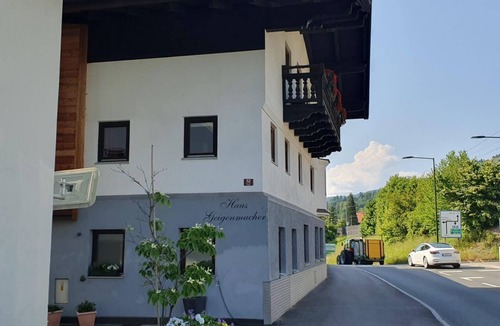 Hopfgarten Markt Apartment | Room 4: "Romantic" - Haus Geigenmacher
